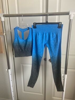 Blue to Charcoal Ombre Seamless Sports Bra & Leggings Set